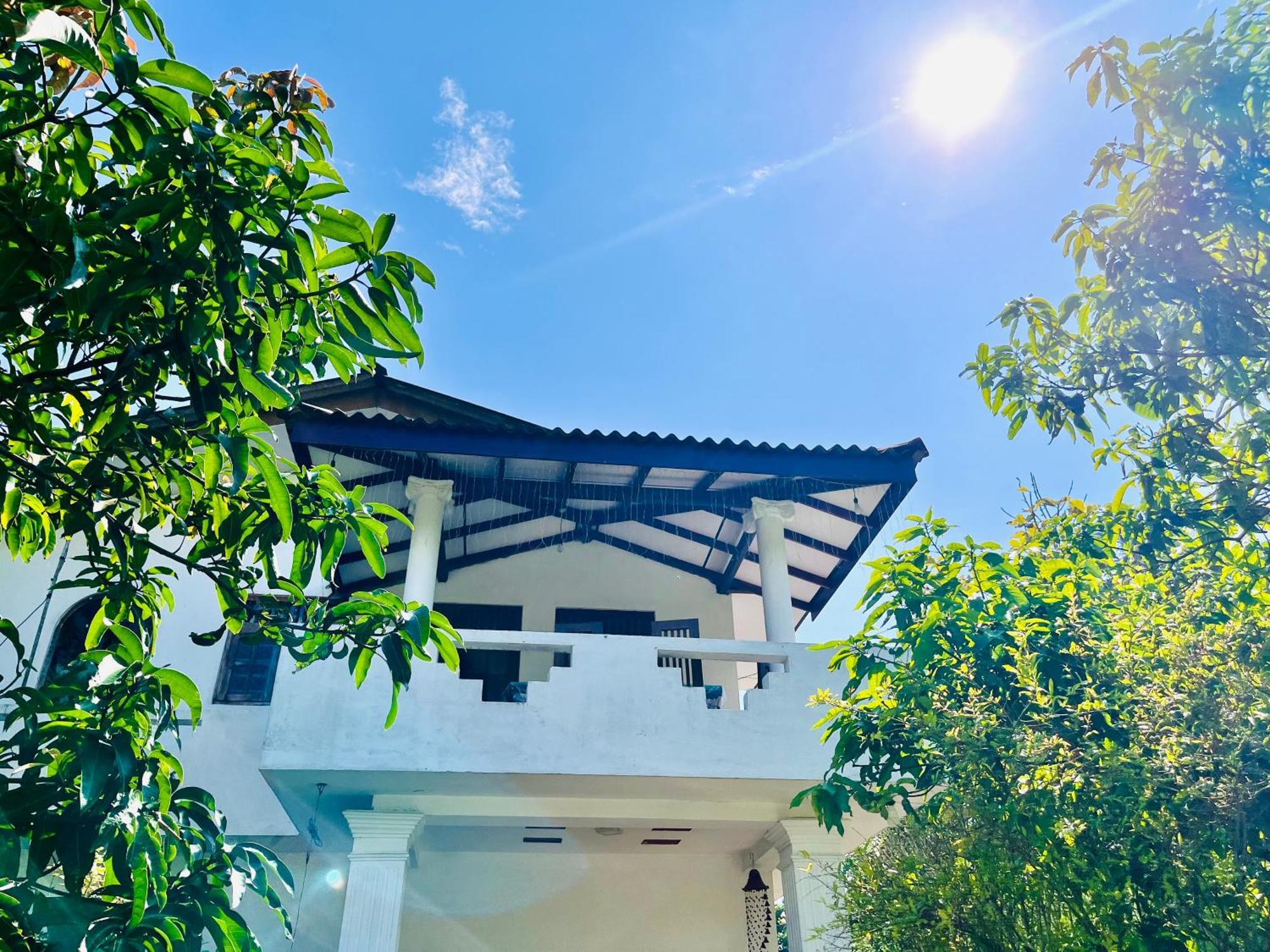 Wasana Ocean View Villa Mirissa Buitenkant foto